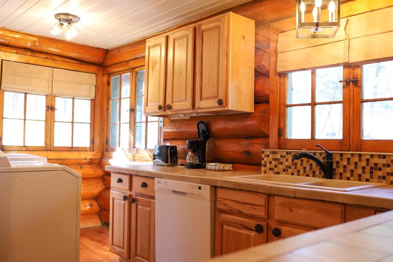 Historic Log Cabin #14 At Horse Creek Resort Rapid City Exterior foto